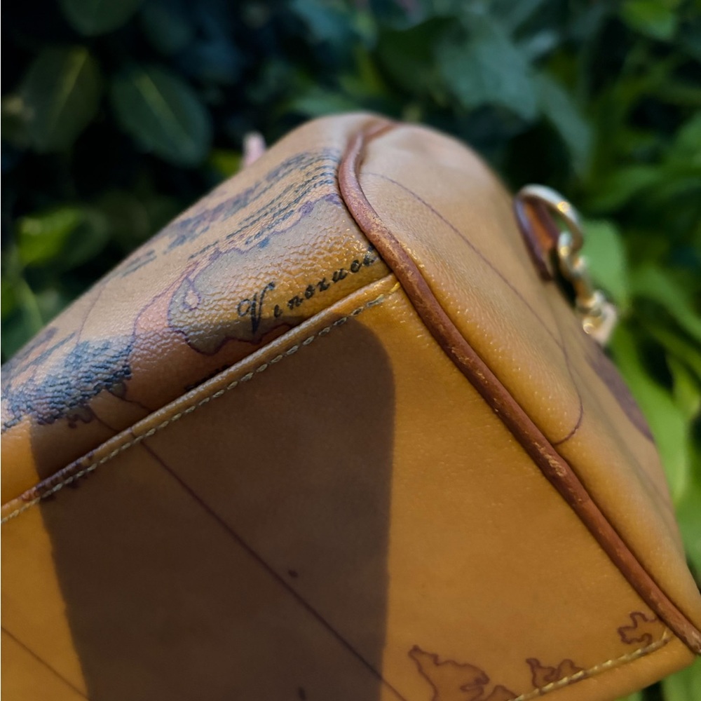 Alviero Martini Boston Travel Bag w/ Unbranded Crossbody Strap - Picture 11 of 16